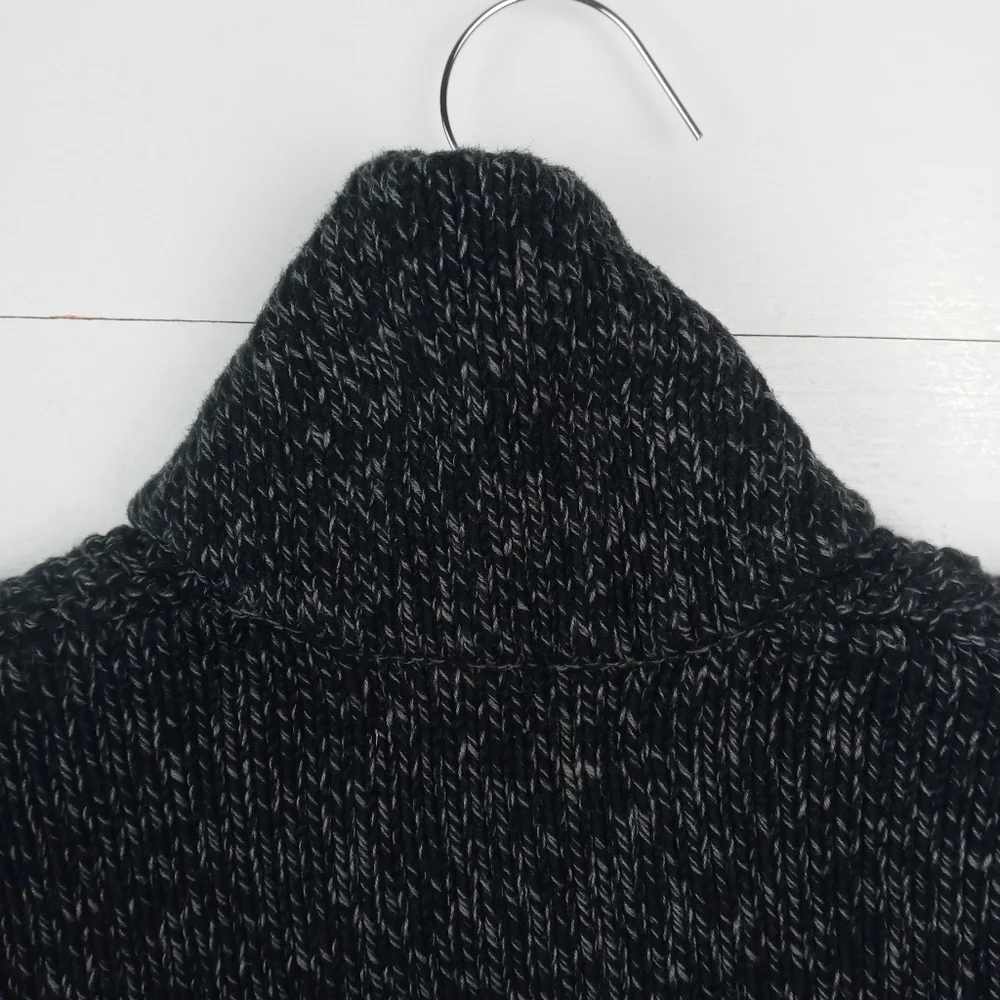Old Navy boys size 2T waffle stitched black white flex sweater large collar
